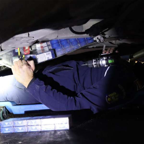 18.400 de țigarete descoperite ascunse într-un autoturism, în Punctul de Trecere a Frontierei Calafat