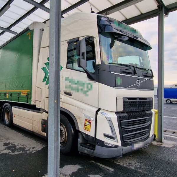 Ansamblu rutier în valoare de 100.000 de euro, căutat de către autoritățile din Polonia, descoperit în PTF Nădlac II