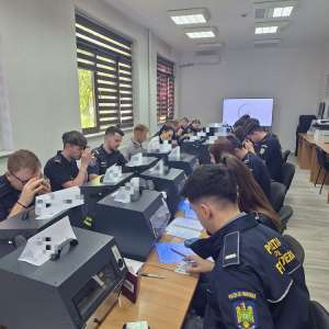 Școala de Formare Inițială și Continuă a Personalului Poliției de Frontieră Iași: Cursuri de inițiere în carieră și dezvoltare profesională continuă