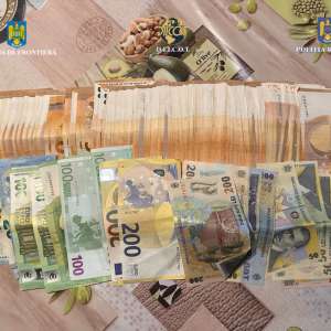 UPDATE: Percheziții domiciliare pentru destructurarea unui grup infracțional organizat, specializat în trafic de migranți