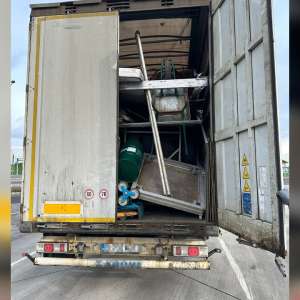 Peste 48 tone deşeuri oprite la intrarea în țară în PTF Nădlac II și Borș II