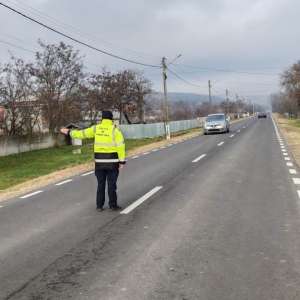 Bărbat la volanul unui autoturism, deşi avea dreptul de a conduce suspendat