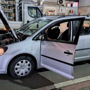 8.000 de țigarete, ascunse într-un autoturism,  descoperite la PTF Giurgiu