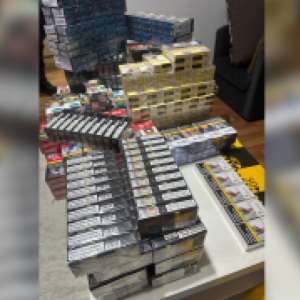 Peste 14.000 de țigarete cu timbru bulgăresc descoperite de polițiștii de frontieră teleormăneni în urma efectuării unei percheziții domiciliare