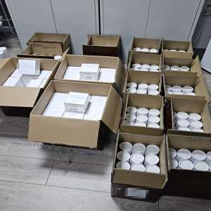 Parfumuri susceptibile a fi contrafăcute, în valoare de peste 91.000 de lei, descoperite la PTF Vicovu de Sus