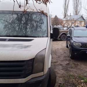 Autoutilitară furată din Belgia, oprită din drumul către R. Moldova
