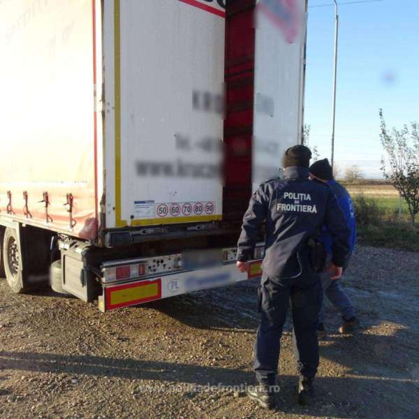 Cetățeni sirieni fără documente valabile pentru a călători în spațiul Schengen, depistaţi de polițiștii de frontieră giurgiuveni