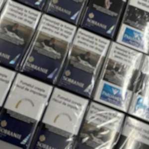 Ţigări de contrabandă, disimulate în trusa de scule