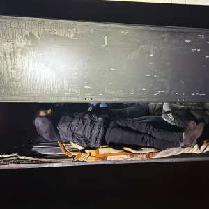 Patru cetățeni din Siria și Irak fără drept de a călători în spațiul Schengen depistați de polițiștii de frontieră