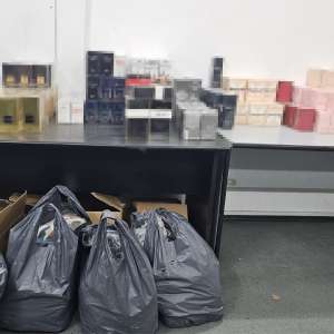 Bunuri de „lux” contrafăcute, în valoare de peste 200.000 de lei, confiscate de polițiștii de frontieră giurgiuvgeni