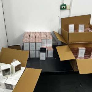 Bunuri de „lux” contrafăcute, în valoare de peste 200.000 de lei, confiscate de polițiștii de frontieră giurgiuvgeni