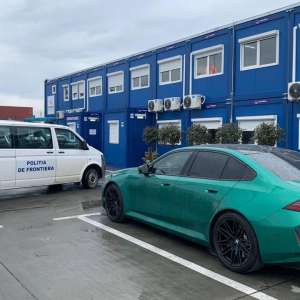 Autoturism de lux în valoare de aproximativ 750.000 de lei, căutat de autoritățile din Polonia, descoperit de poliţiştii de frontieră în Portul Constanța, în cooperare cu ofițeri FRONTEX
