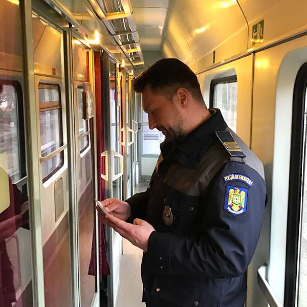 Doi cetățeni sirieni fără drept de ședere în Spațiul Schengen, depistați de polițiștii de frontieră