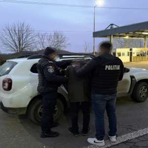Căutat de autorități, pentru trafic de persoane, descoperite și reținute în PTF Albița