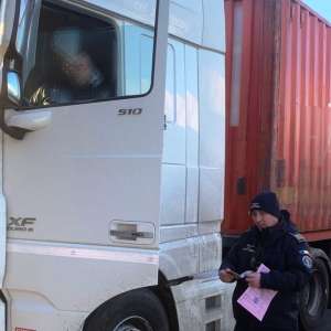 Camion radiat din circulație recent, descoperit în PTF Albiţa