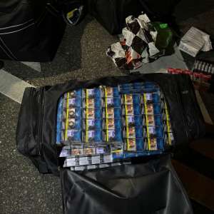 Peste 68.000 de țigarete descoperite de polițistii de frontieră doljeni în mai  multe microbuze