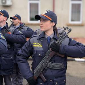 O serie nouă de elevi a depus jurământul militar la Şcoala \