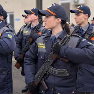 O serie nouă de elevi a depus jurământul militar la Şcoala \