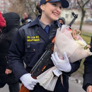 O serie nouă de elevi a depus jurământul militar la Şcoala \