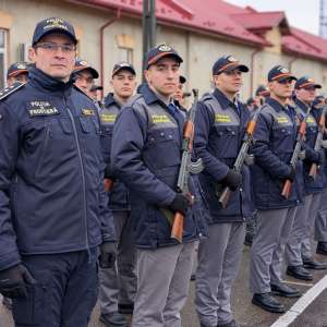 O serie nouă de elevi a depus jurământul militar la Şcoala \