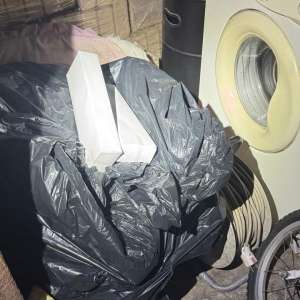 Arme, muniţie și țigări descoperite de poliţiştii de frontieră în urma unor percheziţii domiciliare