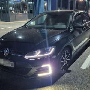 Autoturisme căutate de autorităţile din Norvegia și Slovenia, confiscate de poliţiştii de frontieră