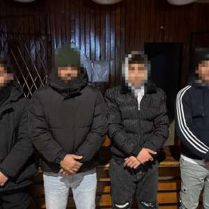 Patru cetățeni străini fără drept de a călători în spațiul Schengen depistați de polițiștii de frontieră