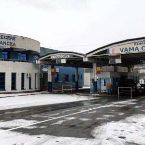 Transportul de documente false i-a adus un dosar penal