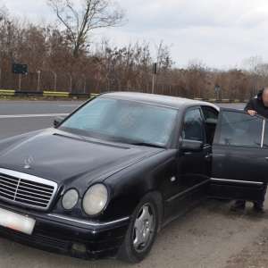 Cetățeni moldoveni reținuți pentru săvârșirea infracțiunii de trafic de migranți