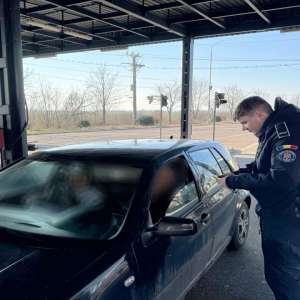 Dosar penal pentru documente false prezentate la controlul de frontieră