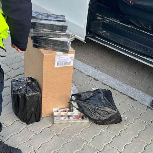 Peste 16.000 de țigarete provenite din Bulgaria, confiscate de poliţiştii de frontieră constănțeni