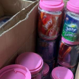 Sute de plicuri conținând jeleuri susceptibile a fi contrafăcute, în valoare de 2.600.000 lei, descoperite de polițiștii de frontieră constănțeni