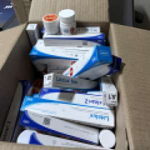 1.000 de fiole, suspectibile a fi substanțe dopante de risc, descoperite în bagajele unui ucrainean, în PTF Halmeu