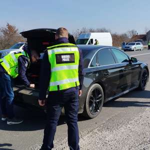 Peste 800 de persoane și 370 mijloace de transport verificate în cadrul unei acțiuni în județul Satu Mare