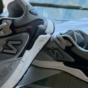 Mii de produse susceptibile a fi contrafăcute, în valoare de aproximativ 3.8 milioane lei, descoperite de polițiștii de frontieră constănțeni