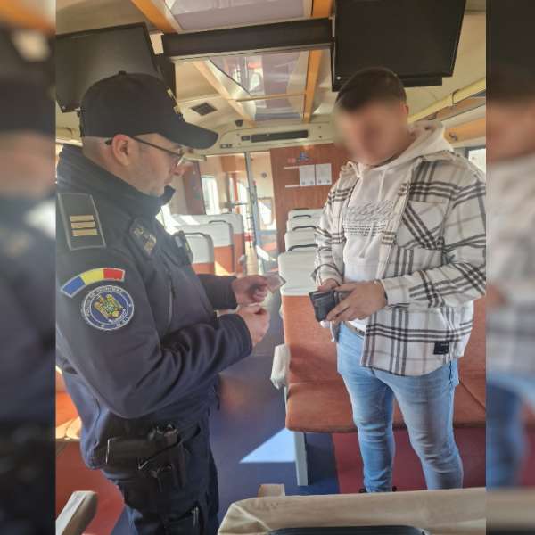 Permis de conducere fals descoperit de polițiști de frontieră din cadrul Punctului de Trecere a Frontierei Iaşi - feroviar