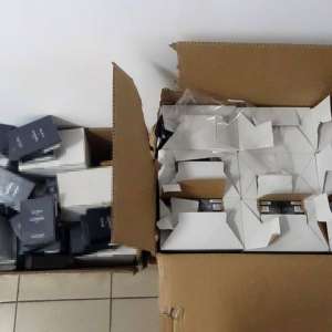 Cetățean turc arestat preventiv pentru că a încercat să introducă ilegal în țară aproximativ 200.000 de țigarete și 545 de flacoane de parfum