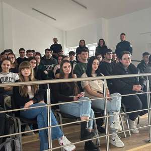 Vă așteptăm în echipa noastră!