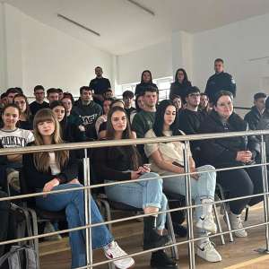 Vă așteptăm în echipa noastră!