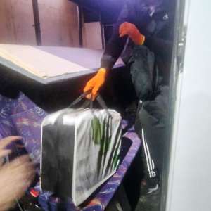 Contrabandă cu țigări în PTF Oancea