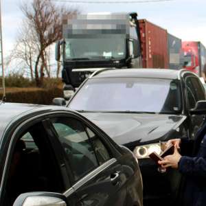 Dosare penale întocmite de polițiștii de frontieră din Bistreț pentru conducera unui vehicul fără permis și cu permisul suspendat