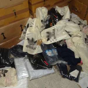 Bunuri contrafăcute în valoare de peste 463.000 de lei, confiscate de polițiștii de frontieră doljeni