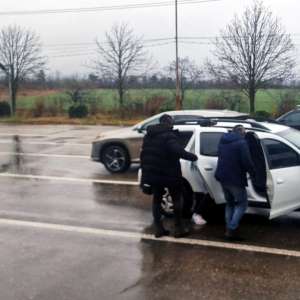 Căutat de autorități pentru săvârşirea unui accident rutier fiind sub influența băuturilor alcoolice, depistat și oprit la controlul de frontieră