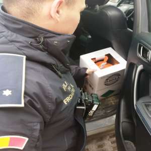 Freon, țigări și băuturi alcoolice cu destinația Portugalia, oprite la Albița