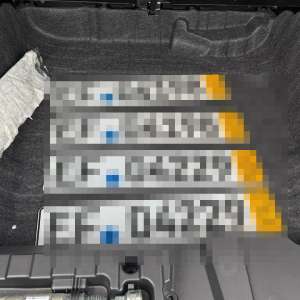 Autoturisme de lux cu numere de înmatriculare și acte false pregătite pentru export, în valoare de peste 200.000 euro, descoperite de polițiștii de frontieră constănțeni