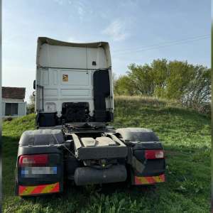 Un autoturism de lux și un automarfar căutate pentru confiscare, descoperite la Punctul de Trecere a Frontierei Moravița