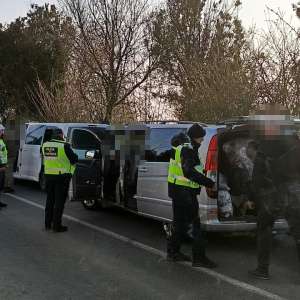 Țigări provenite ilegal din Bulgaria și bunuri contrafăcute, confiscate de poliţiştii de frontieră constănțeni, în urma unor acțiuni comune