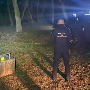 Țigări de contrabandă reținute cu focuri de armă la frontiera cu Republica Moldova