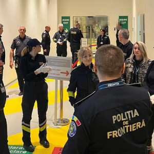 Produse de lux de aproximativ 95.000 lei confiscate pe Aeroportul Iași