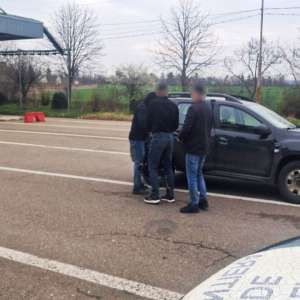 Căutat de autorități pentru tâlhărie și furt calificat, descoperit și reținut în PTF Albița